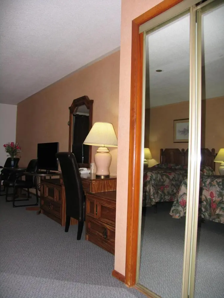 Queen Room with Three Queen Beds