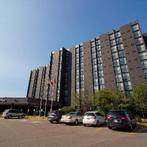 Edward Hotel North York